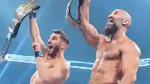 Tommaso Ciampa e Johnny Gargano conquistam o WWE Tag Team Championship