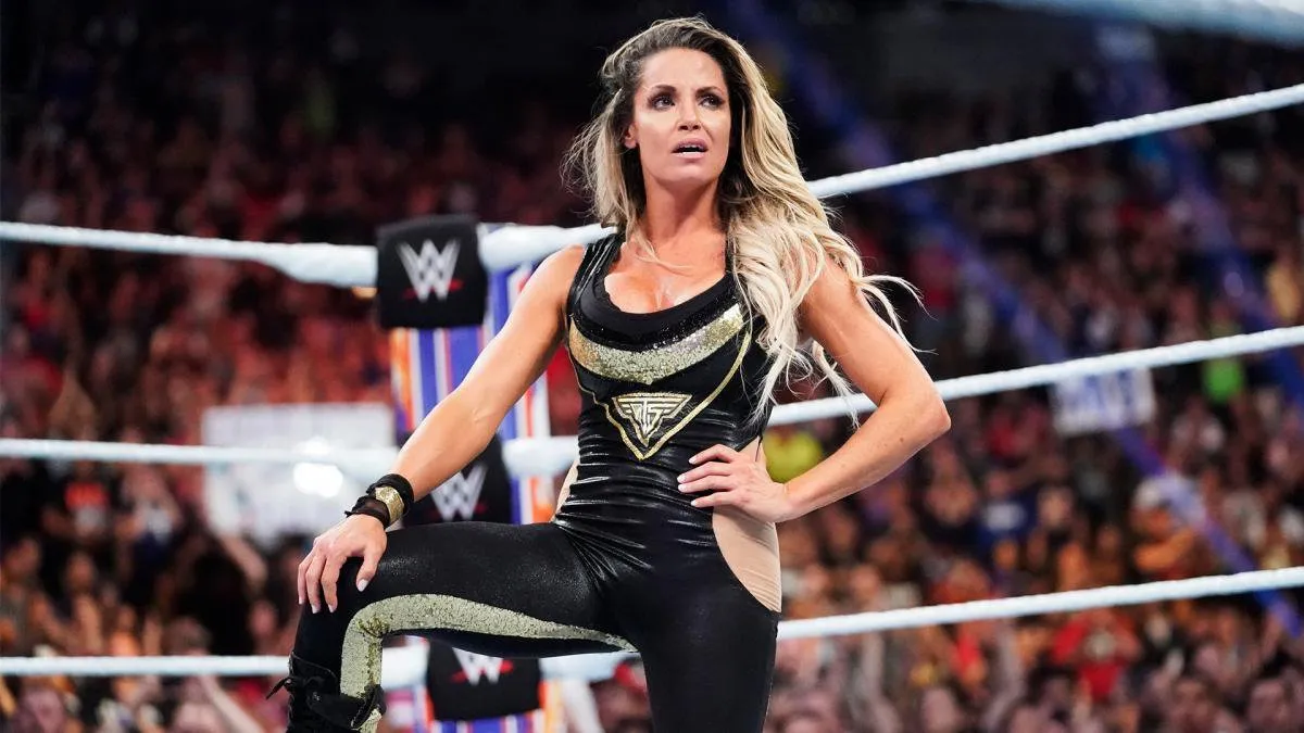 Trish Stratus não se lembra de momento viral antes de combate com Becky Lynch: “Eu realmente fiz isso?”