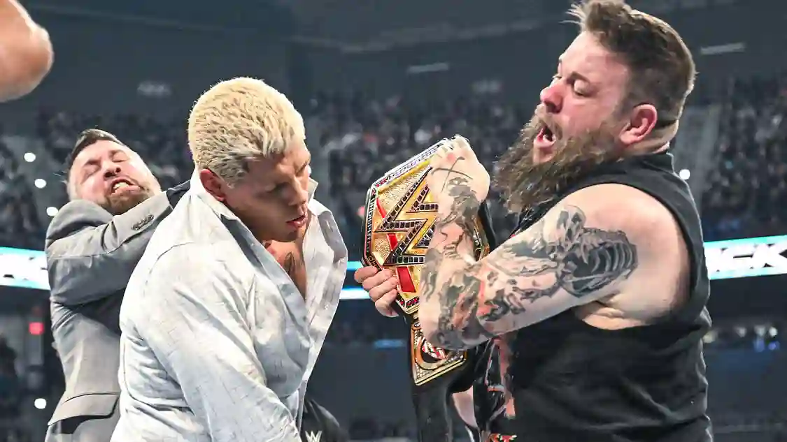 Grande confusão envolvendo Cody Rhodes, Kevin Owens e Triple H acontece após o WWE Saturday Night’s Main Event