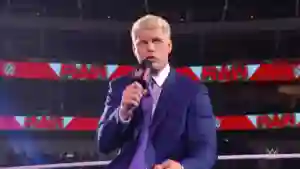 WWE cita a AEW no RAW Classics de Cody Rhodes na Netflix?