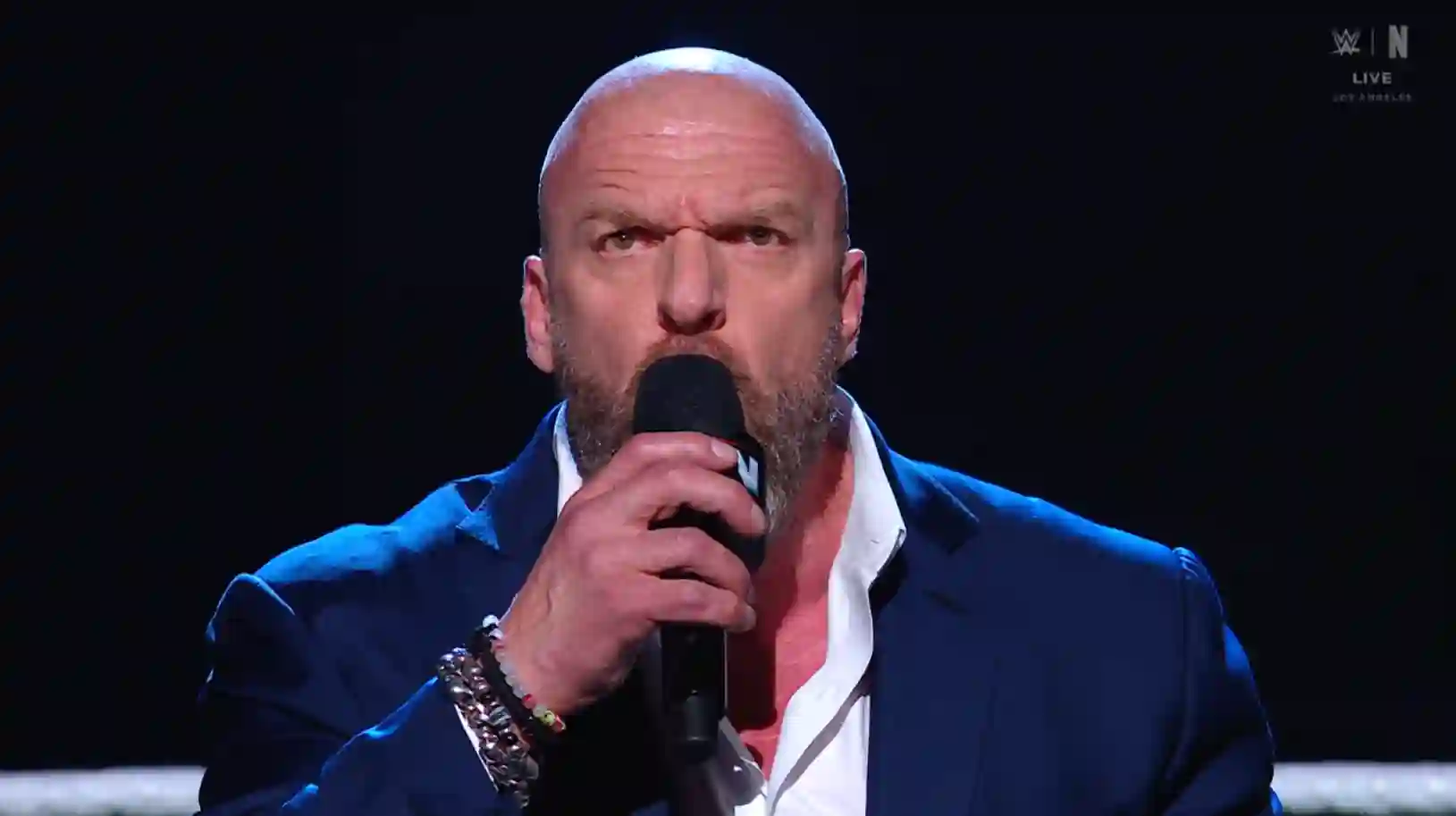 Triple H abre histórica estreia do RAW na Netflix