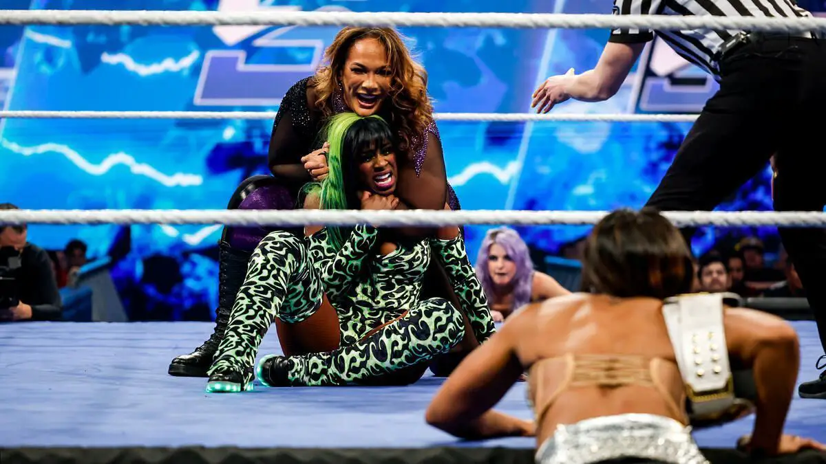 Relação entre Naomi e Bianca Belair estremece após incidente no WWE SmackDown